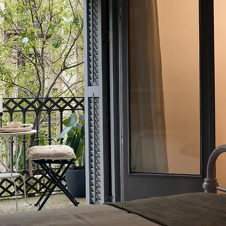 Erawan - One Bedroom In Eixample Lägenhet