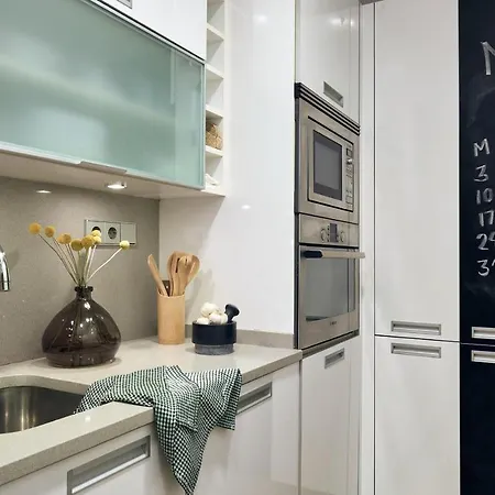 Erawan - One Bedroom In Eixample * ברצלונה